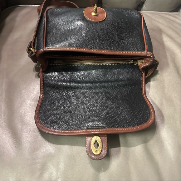 COACH Vintage Sheridan Mayfield Bag in Black & Tan USA US 4224 VTG Crossbody - Picture 4 of 16